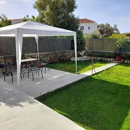 Beebe's House Pesadha